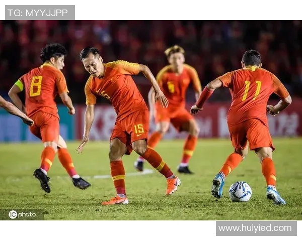 中国足球迎战叙利亚期待逆袭之战全力争胜展现团队精神