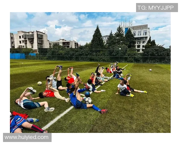 圣菲联合与阿独立的激烈对决揭示了足球战术的精彩与魅力