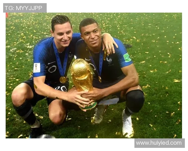 姆巴佩领衔法国队征战世界杯新篇章球迷期待他的精彩表现与传奇时刻