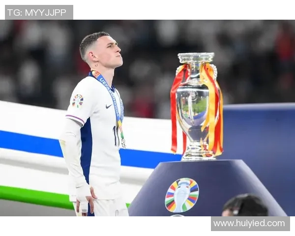 西班牙与意大利友谊赛精彩回顾两队战术对决与球星表现分析